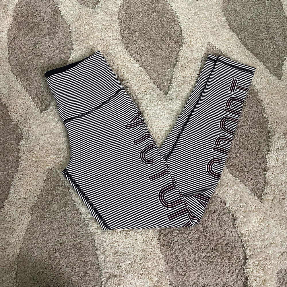 Victoria’s Secret leggings